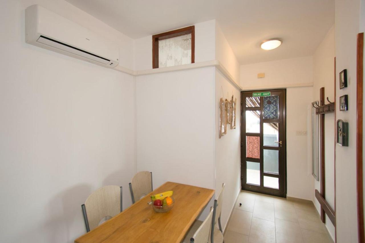 Apartman M In Premantura Luaran gambar